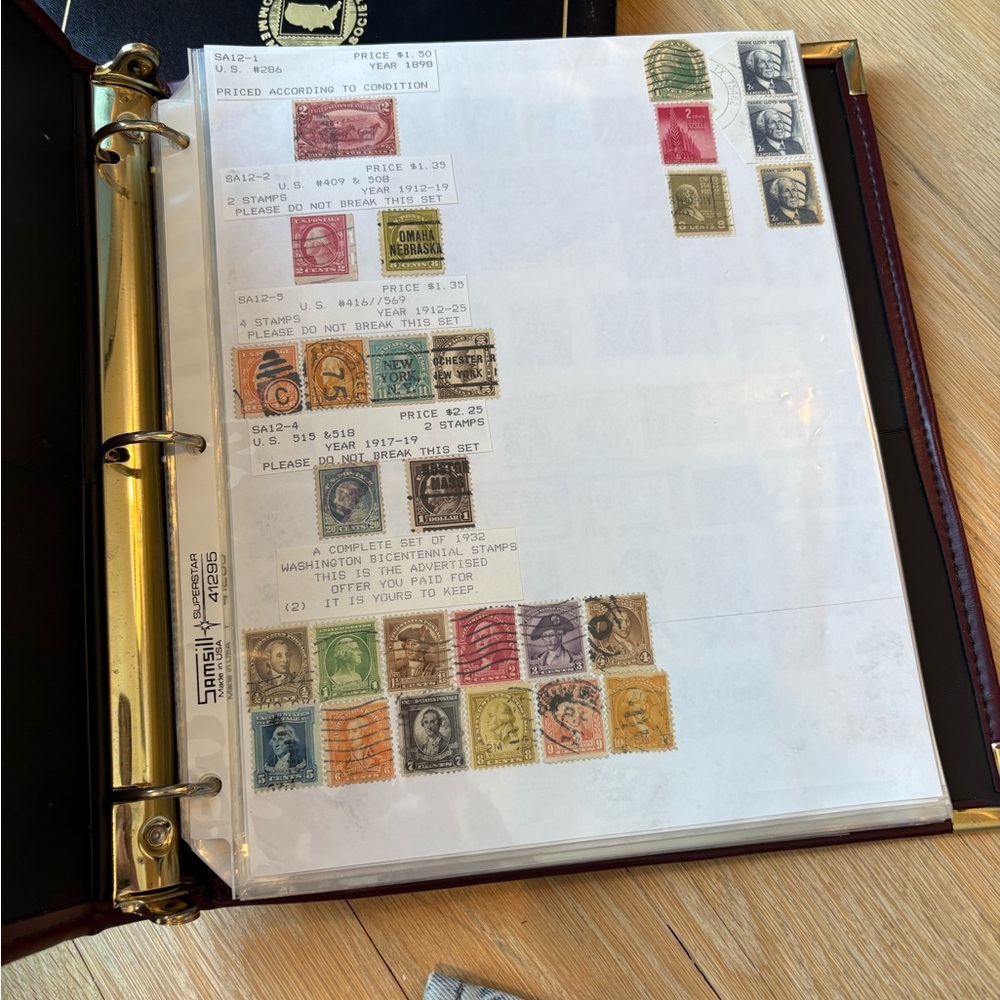 Extensive Stamp Collection includes binders - Picture 4 of 15